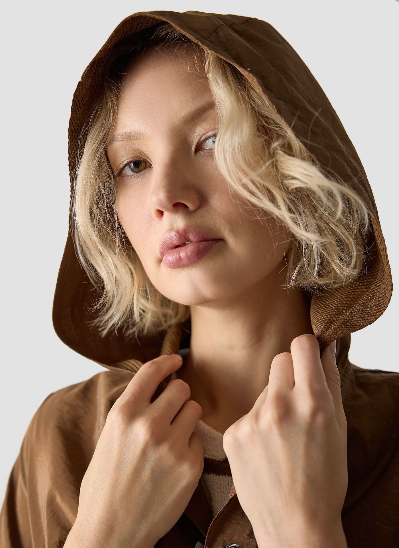Sommerjacke mit Kapuze