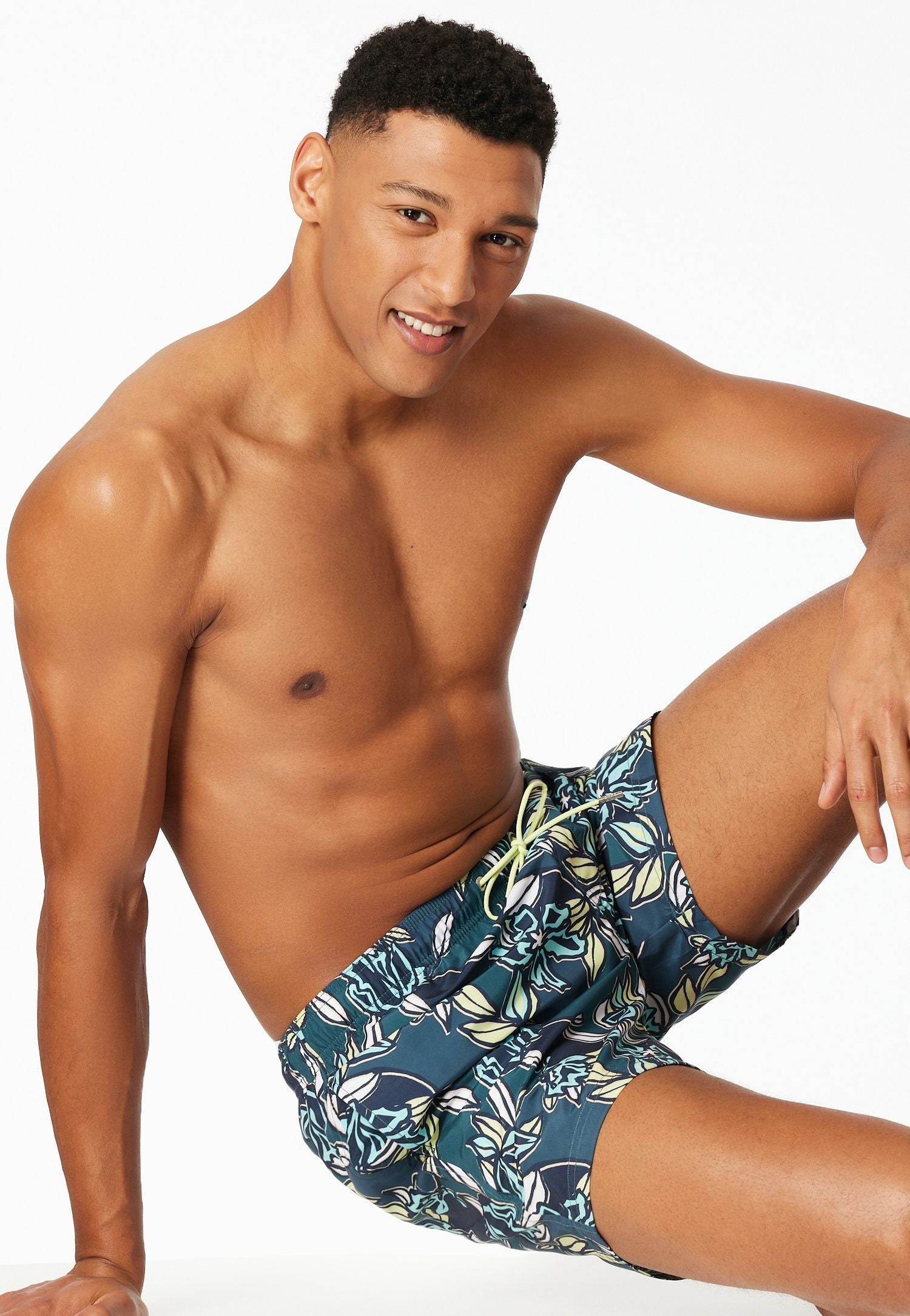 Badeshorts gestreift
