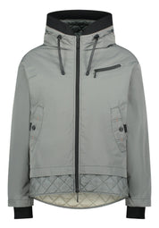 Winterjacke mit Kapuze