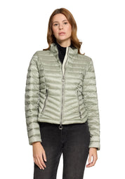 Steppjacke mit Stehkragen