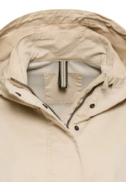 Coats, Sand