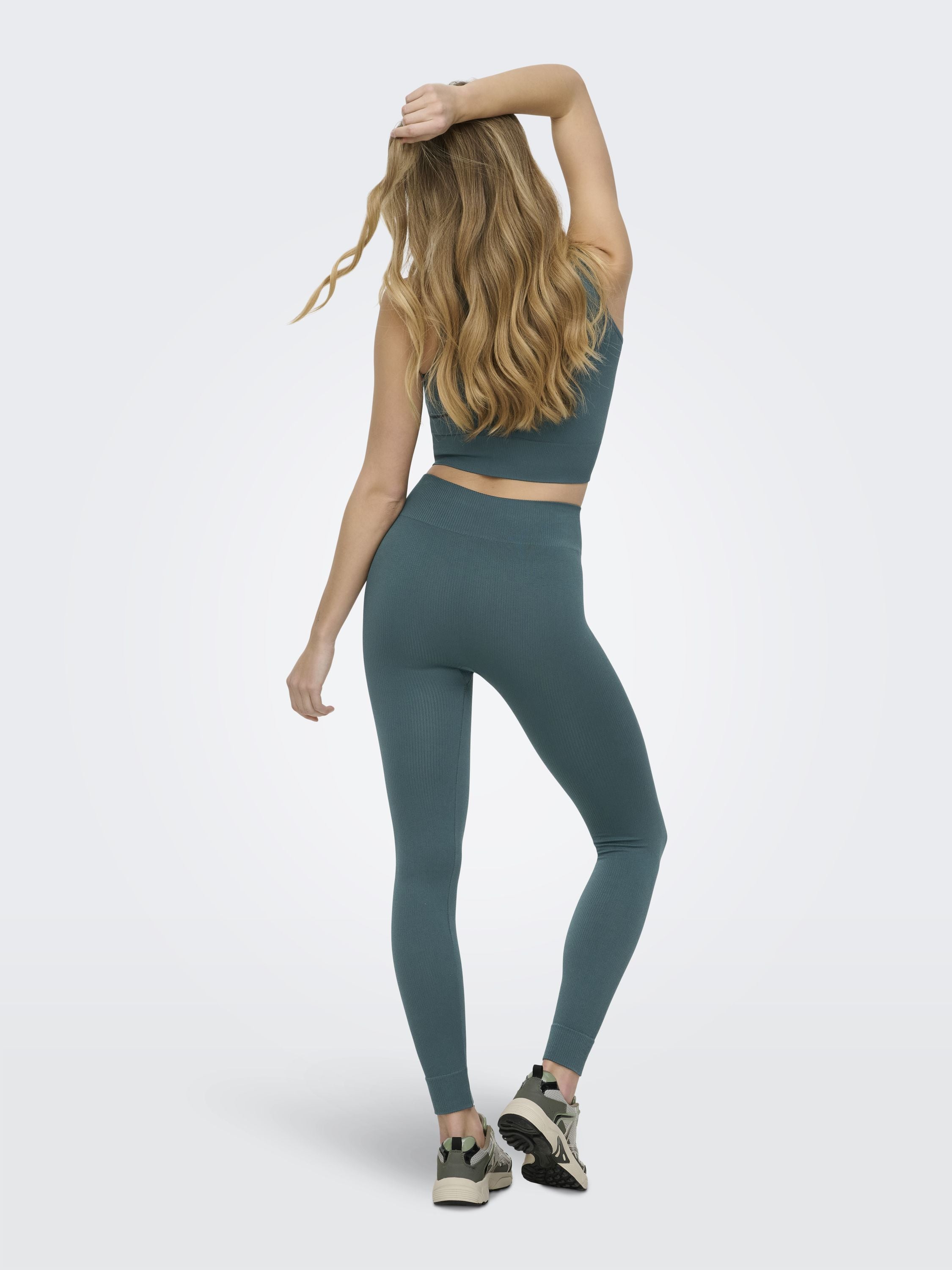 Top ONPJAIA cropped