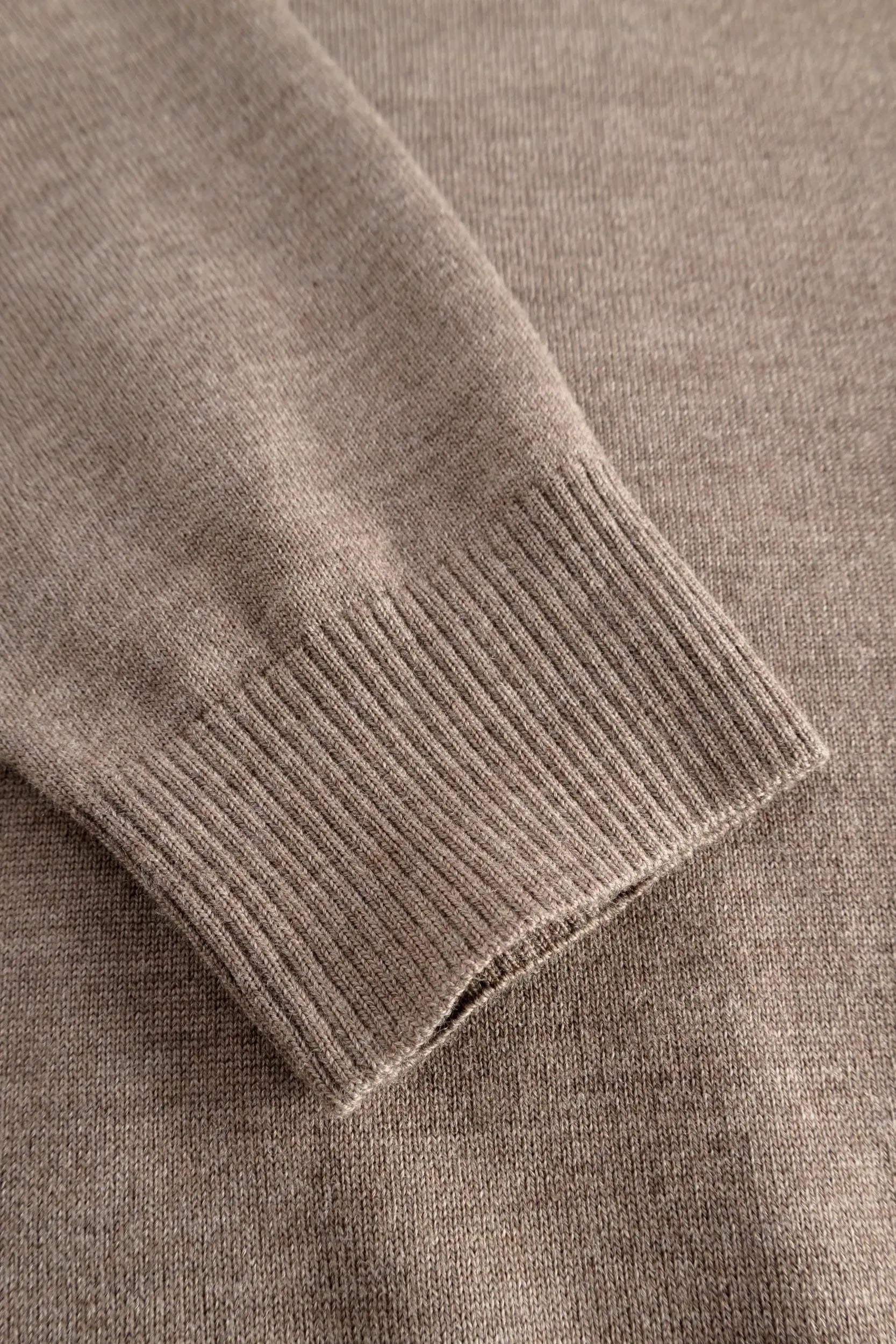 Strickjacke aus Schurwolle