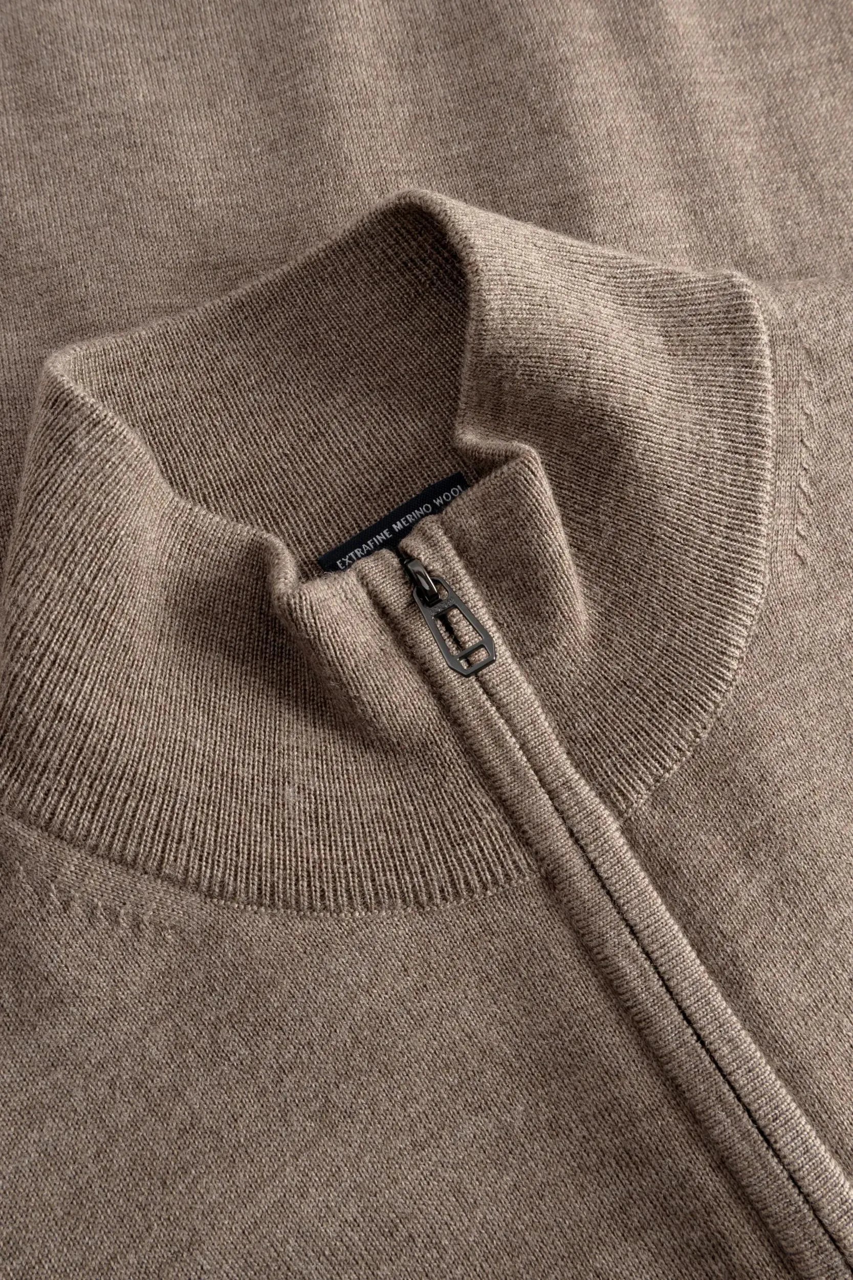 Strickjacke aus Schurwolle