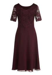 Cocktailkleid mit Spitzenstickerei