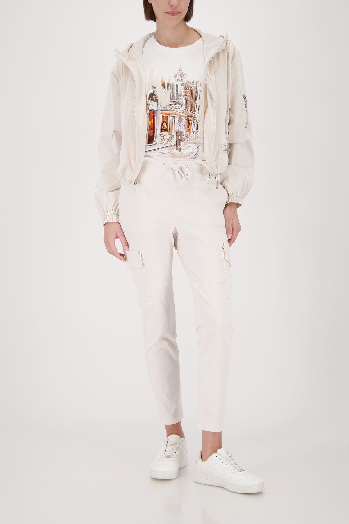Sommerjacke mit Kapuze