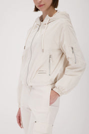 Sommerjacke mit Kapuze