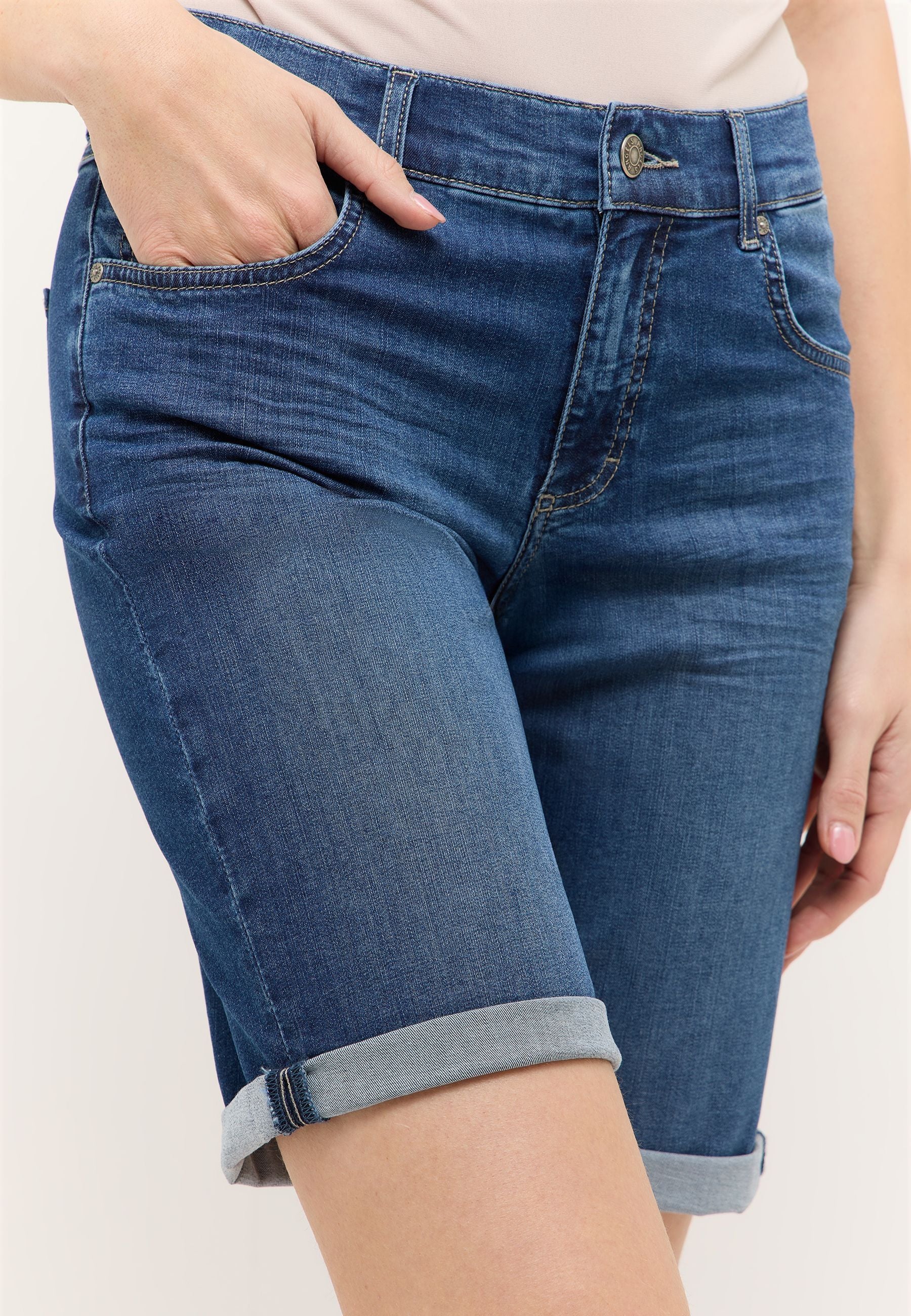 Bermudashorts TURN UP Straight Fit