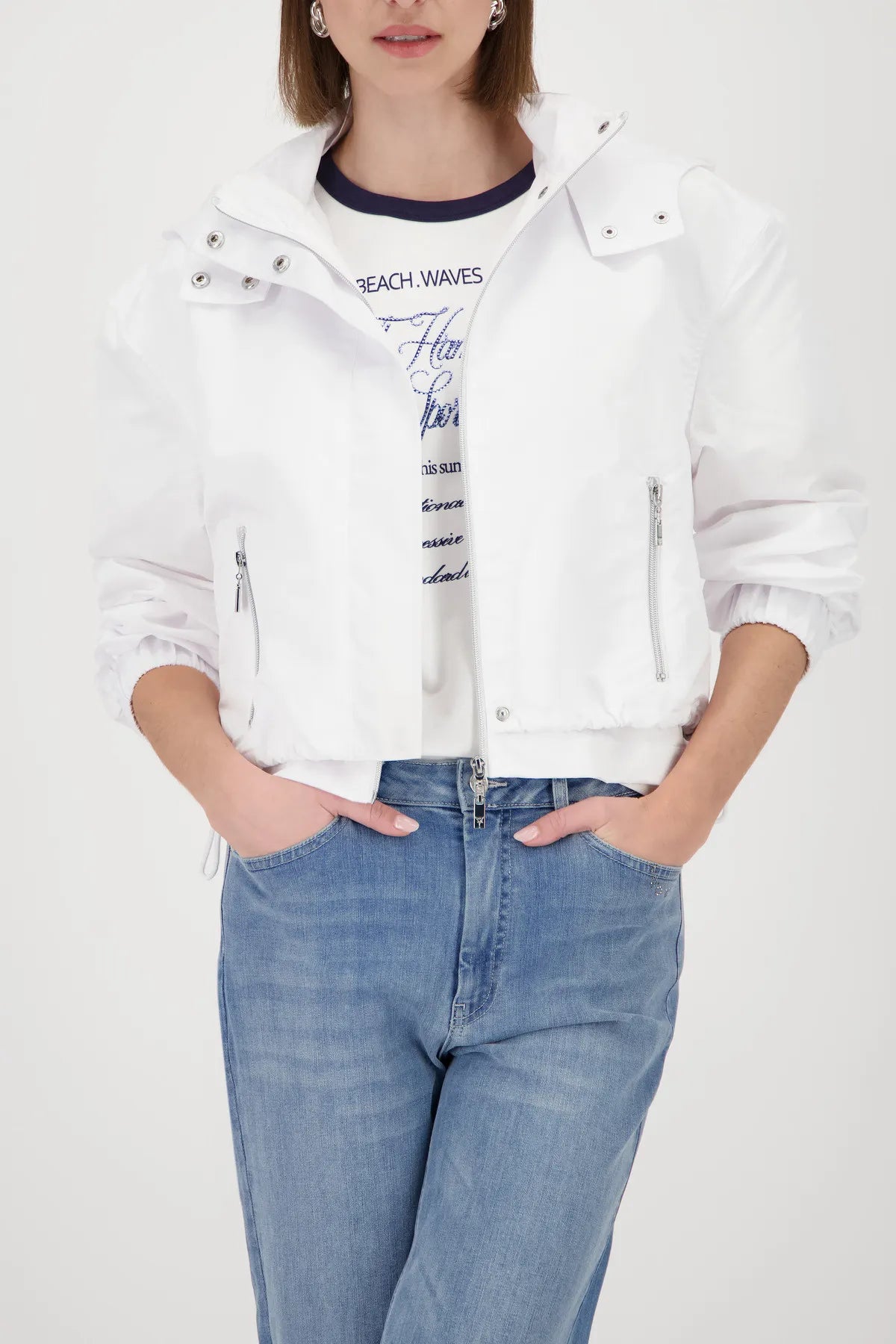 Nylon-Jacke mit Kapuze