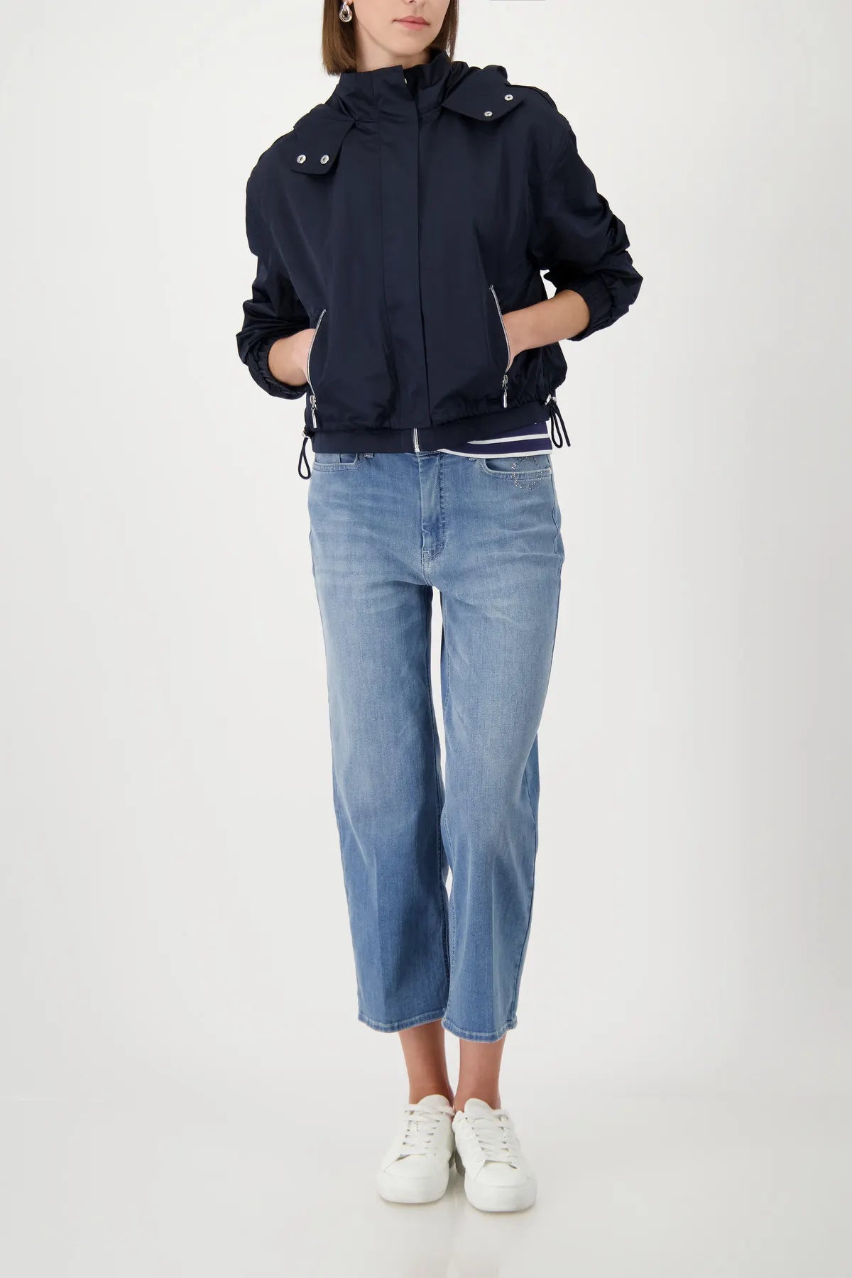 Nylon-Jacke mit Kapuze