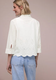 Bluse mit Shiffleydetails