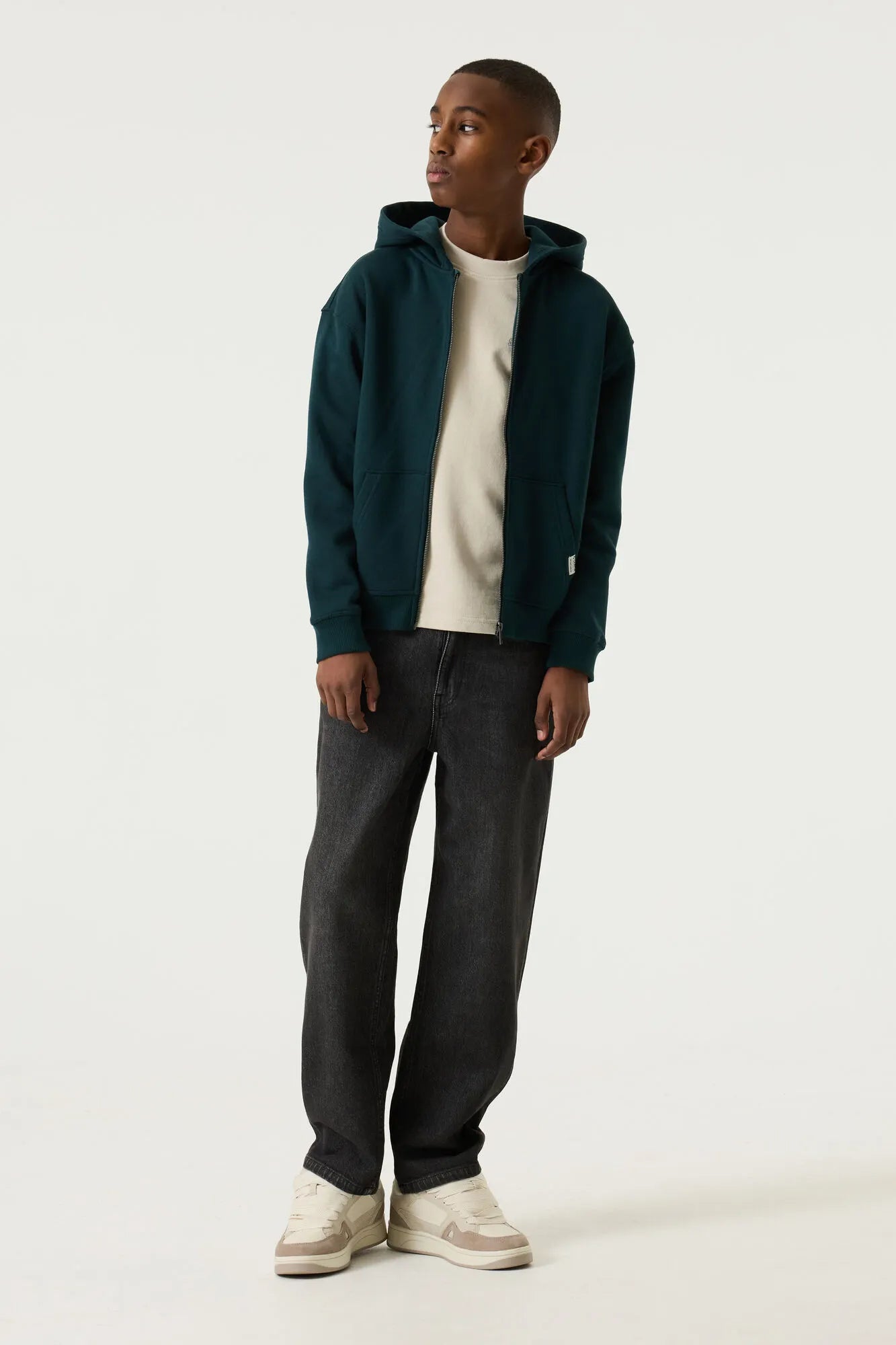 Sweatjacke mit Kapuze
