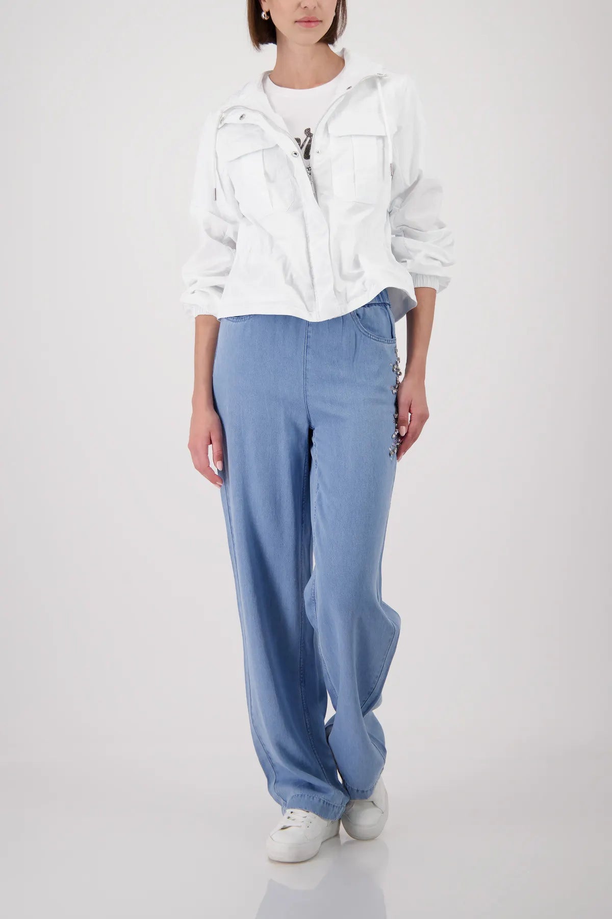 Sommerjacke mit Kapuze