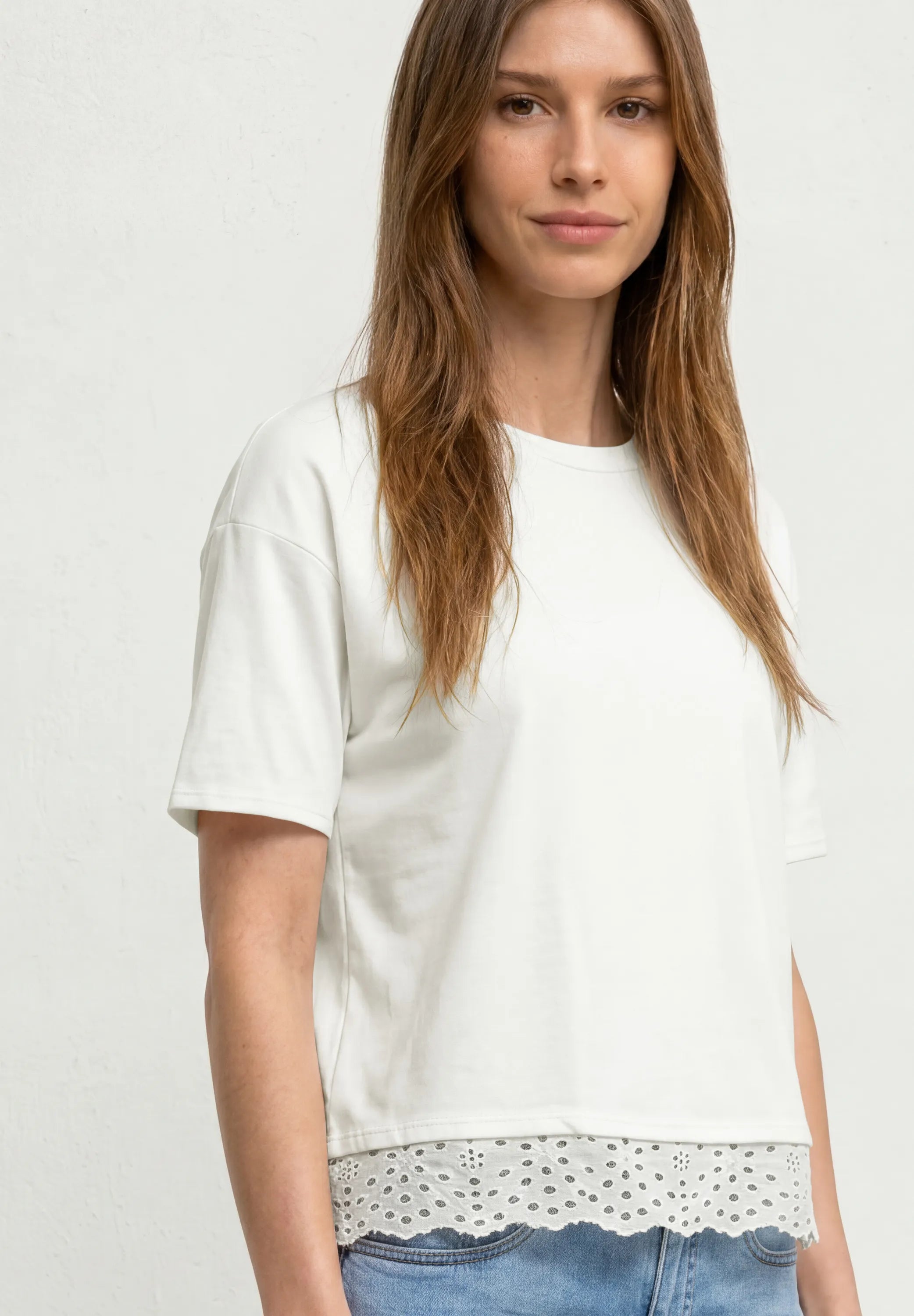 T-Shirt aus Baumwollmix mit Spitze