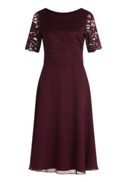 Cocktailkleid mit Spitzenstickerei