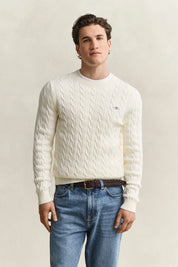 Strickpullover mit Zopfmuster