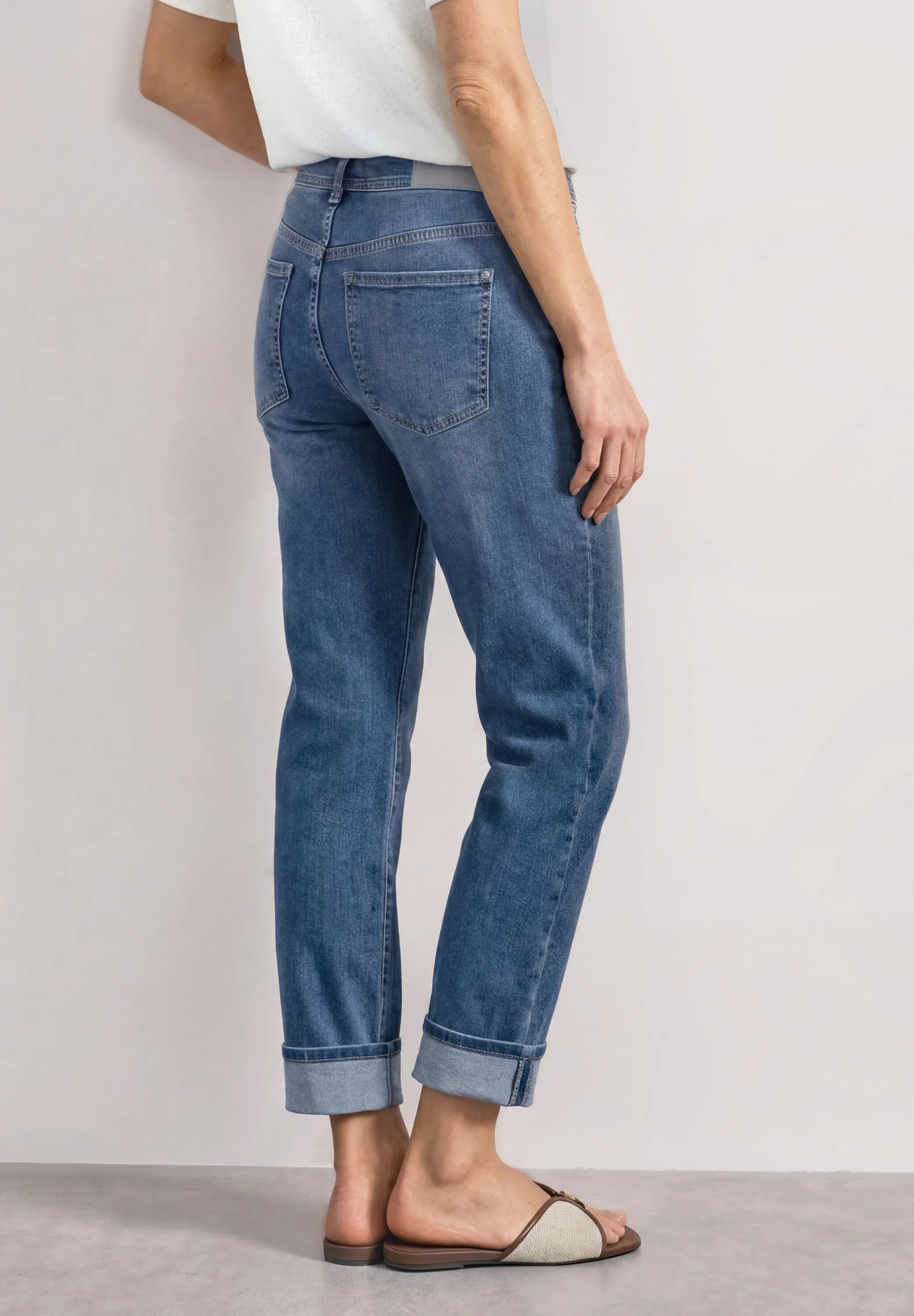 Straight Leg Jeans im Casual Fit mit Turn-Up