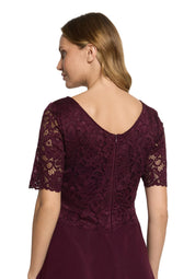 Cocktailkleid mit Spitzenstickerei