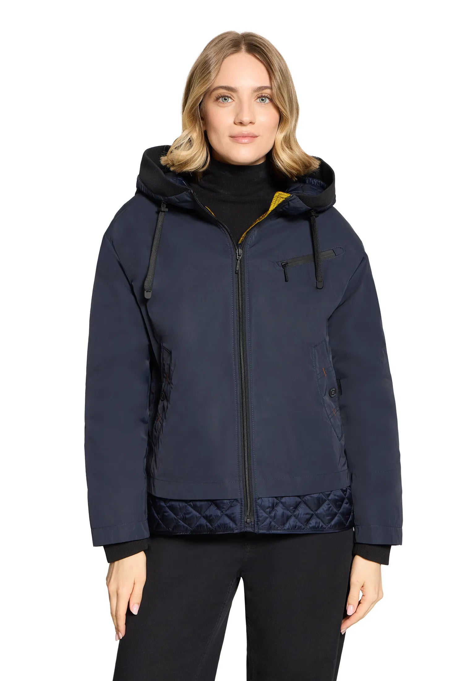 Winterjacke mit Kapuze
