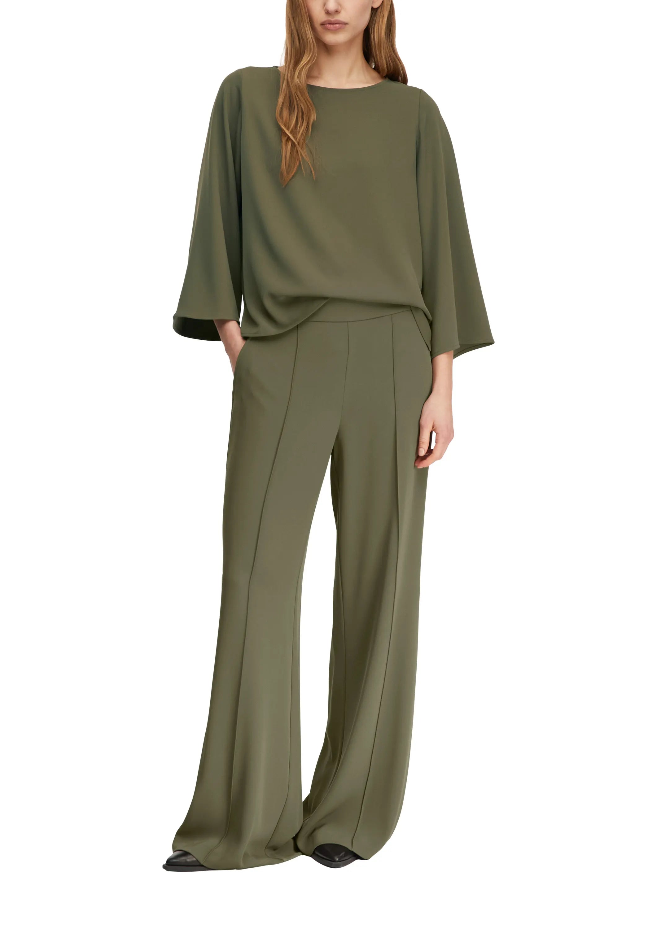 Bluse mit weiten Ärmeln