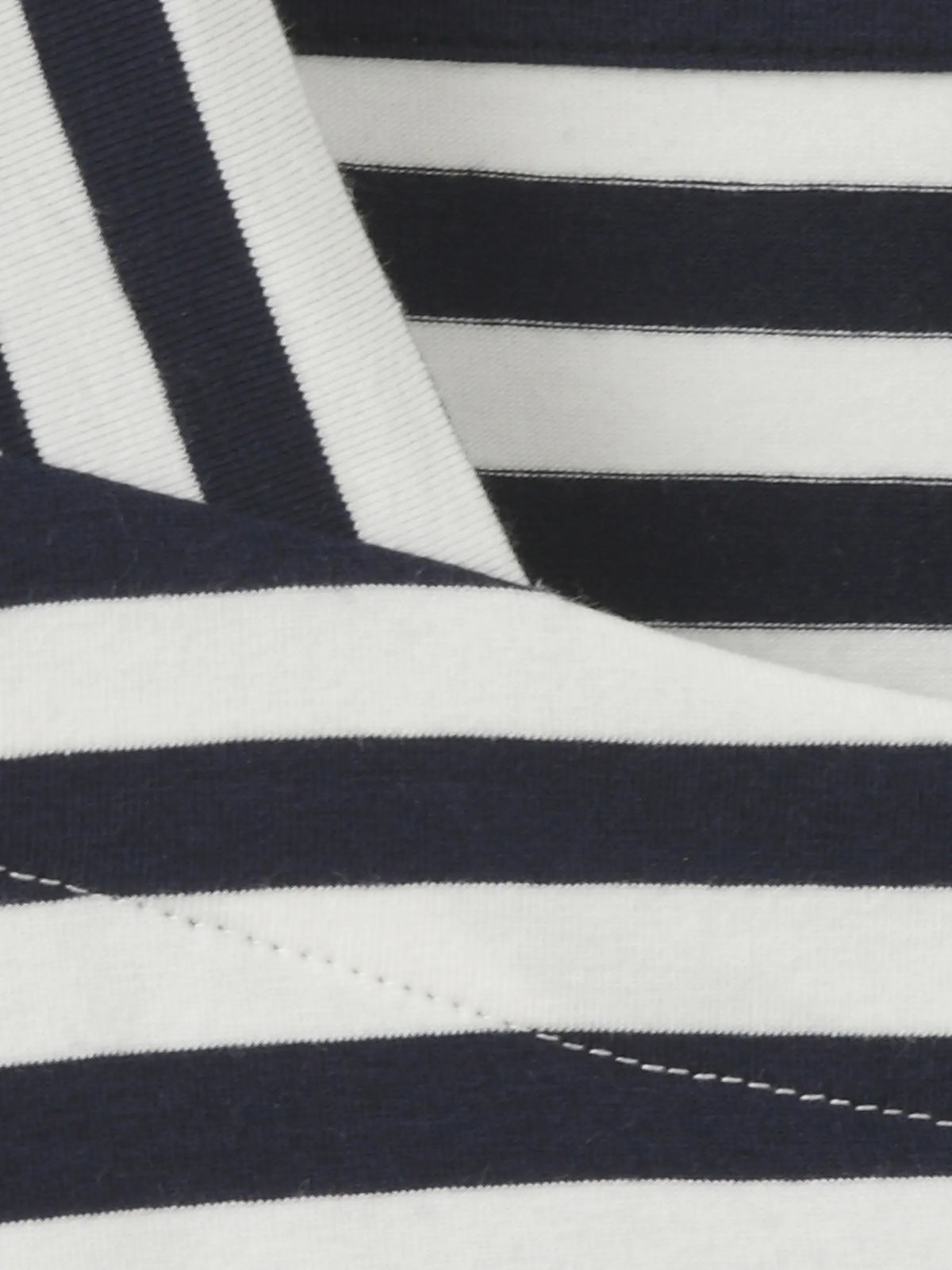 Gestreiftes Shirt mit Karree-Kragen