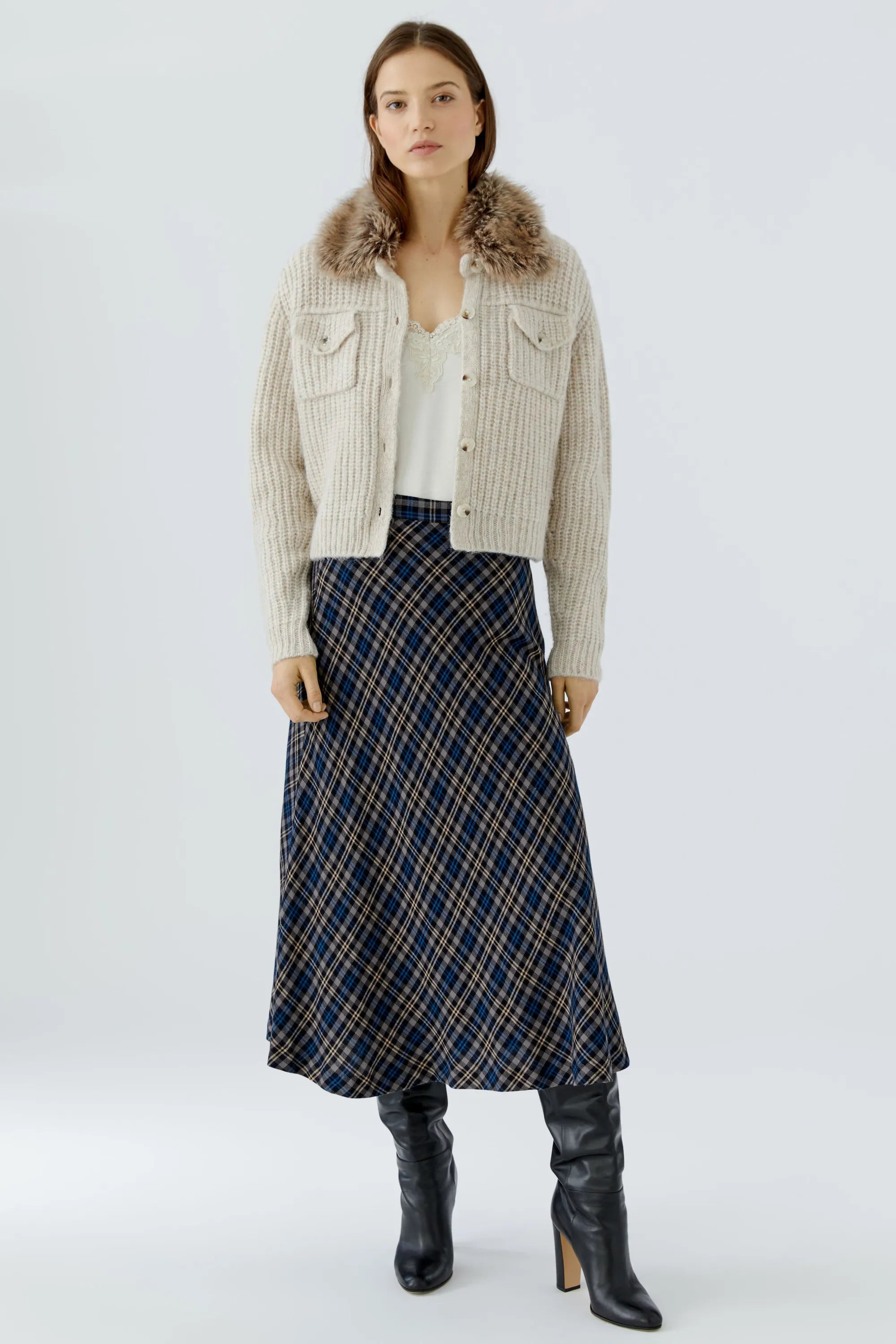 Strickjacke mit Kunstfellkragen