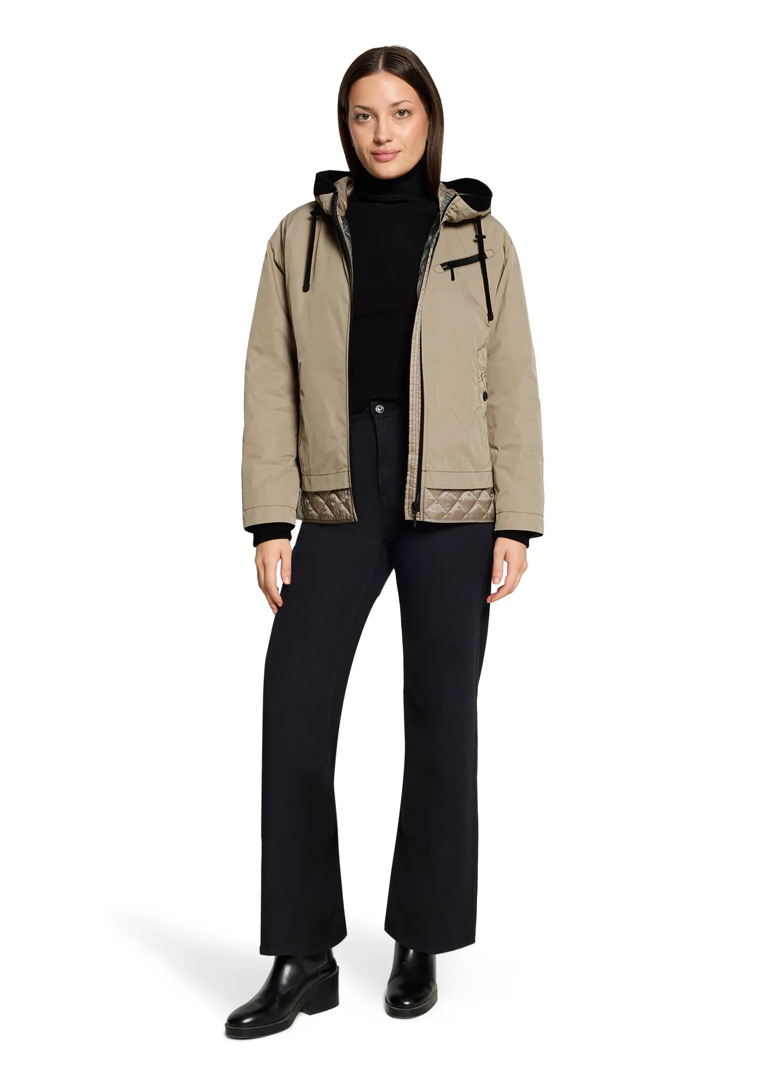 Winterjacke mit Kapuze