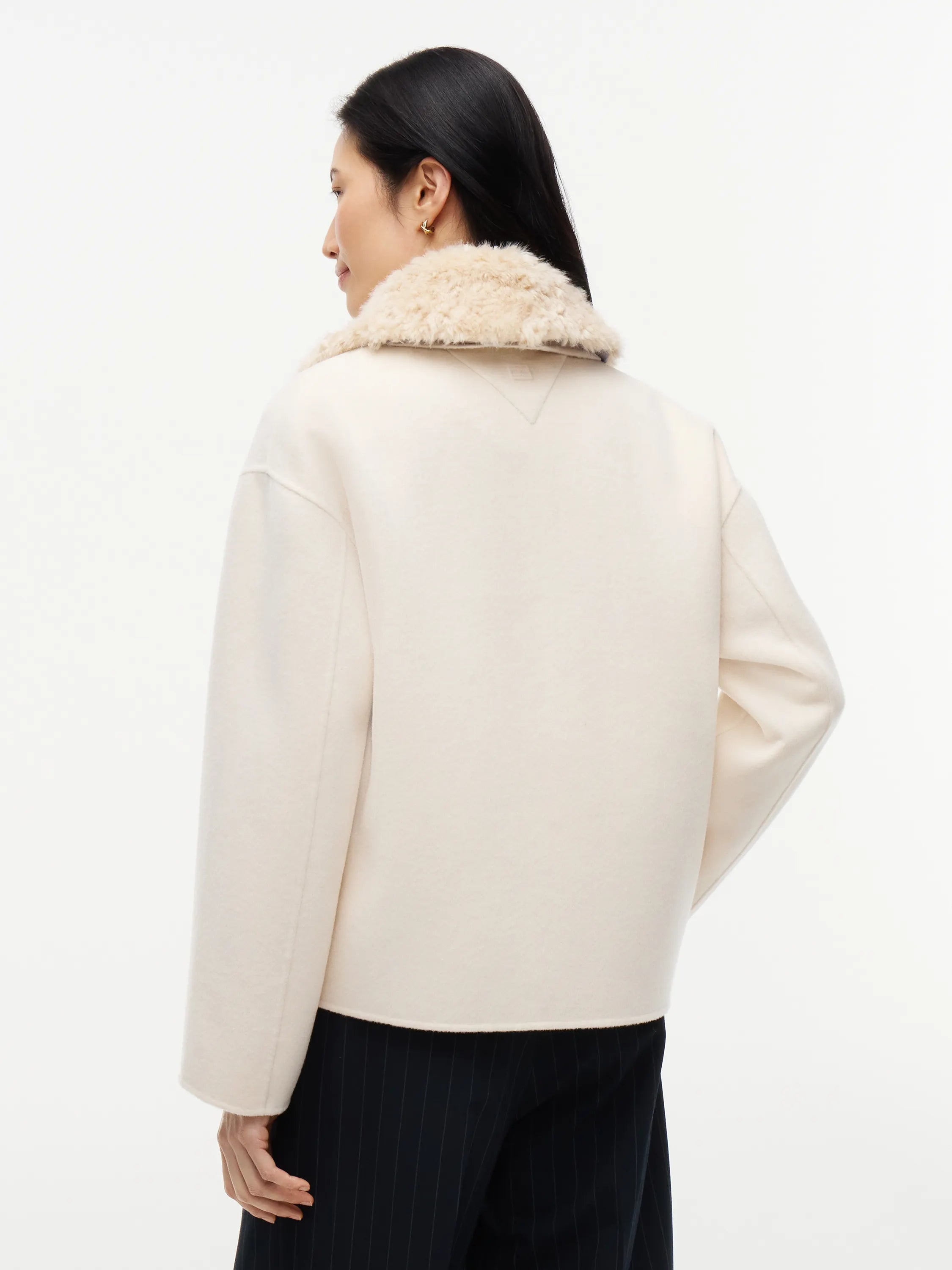 Wolljacke mit Kunstpelz-Kragen