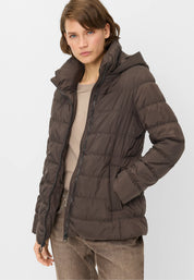 Steppjacke mit abnehmbarer Kapuze