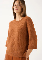 Strickpullover mit Zopfstruktur