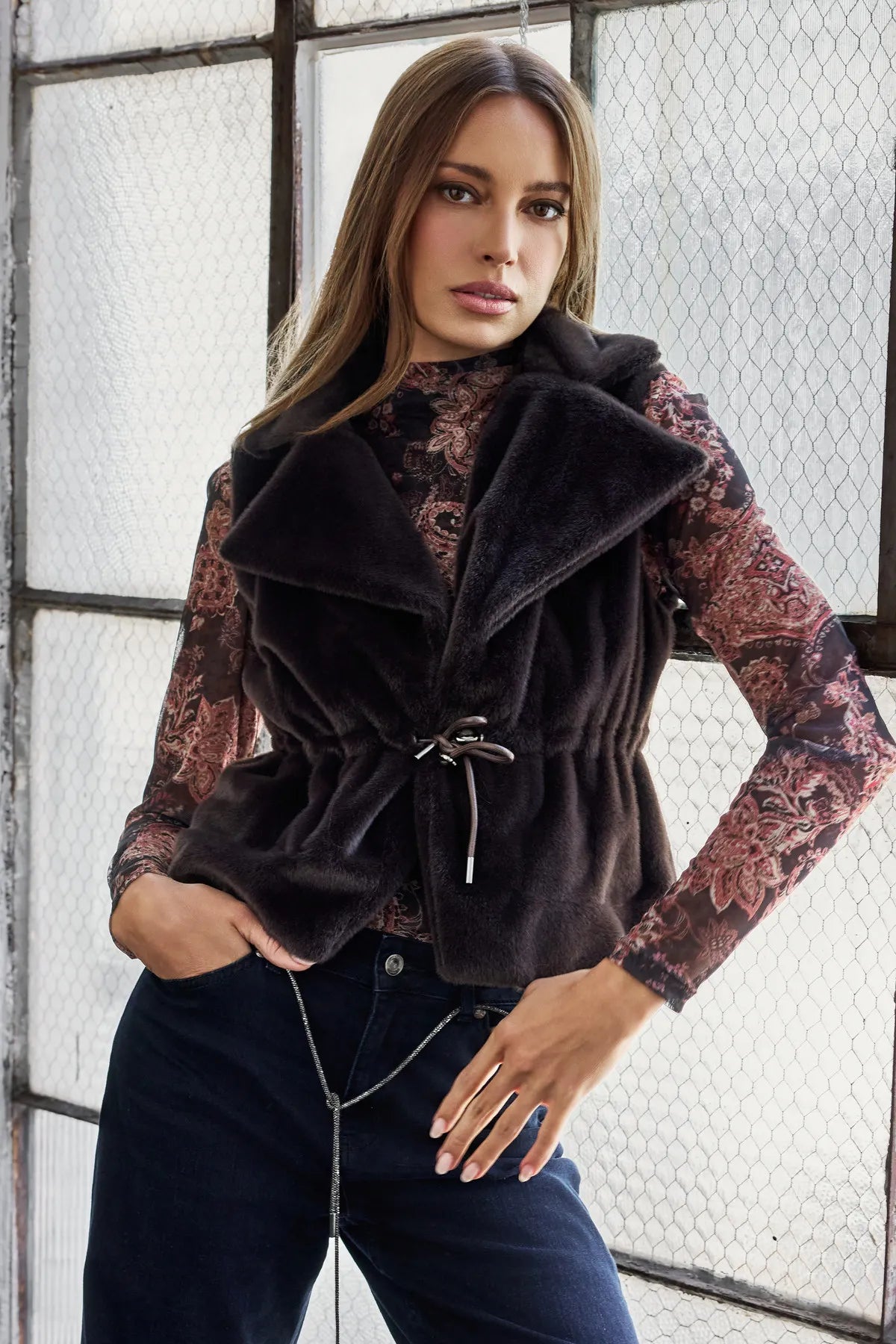 Kunstfellweste mit Reversekragen