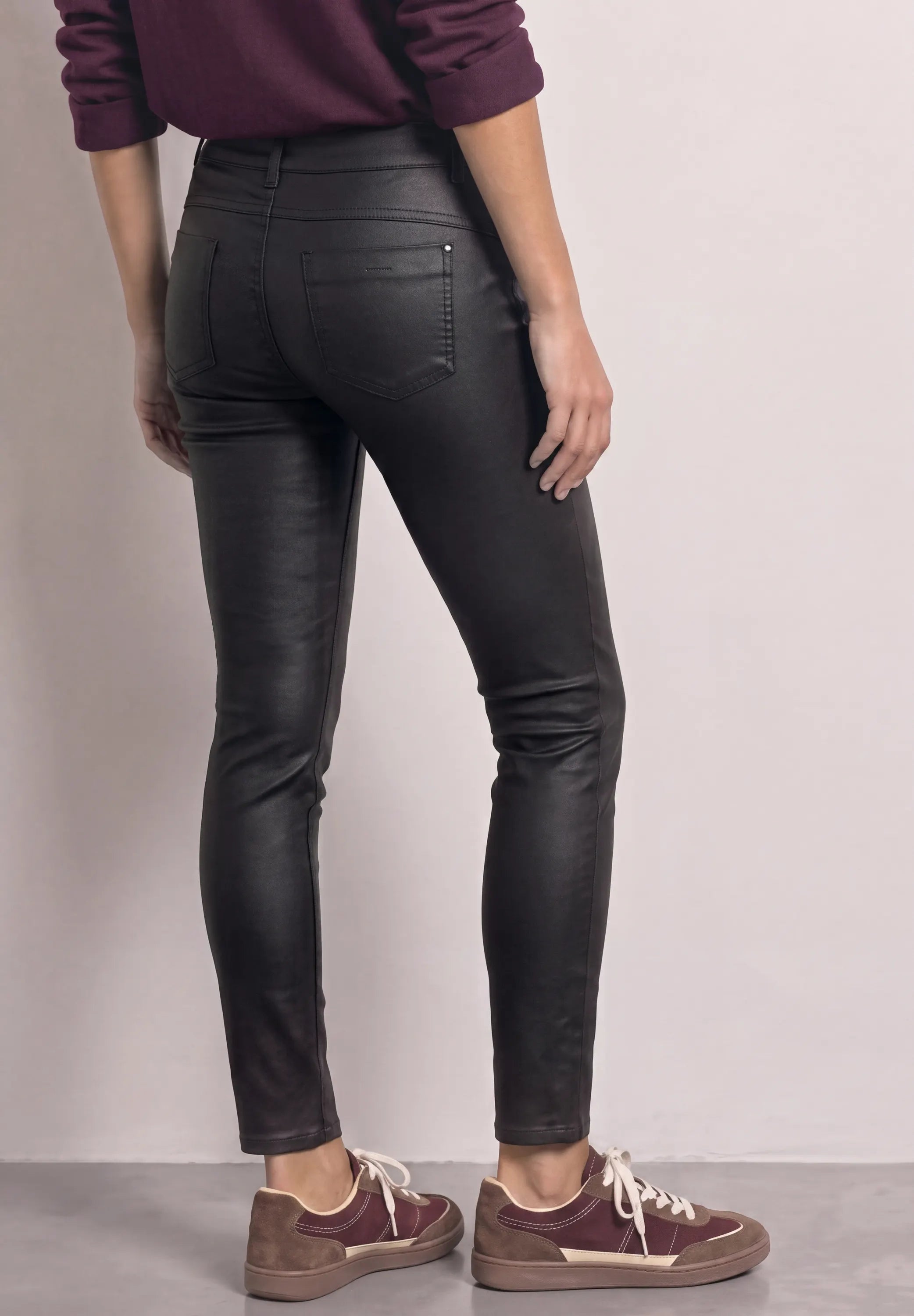 Hose in Leder-Optik Slim Fit