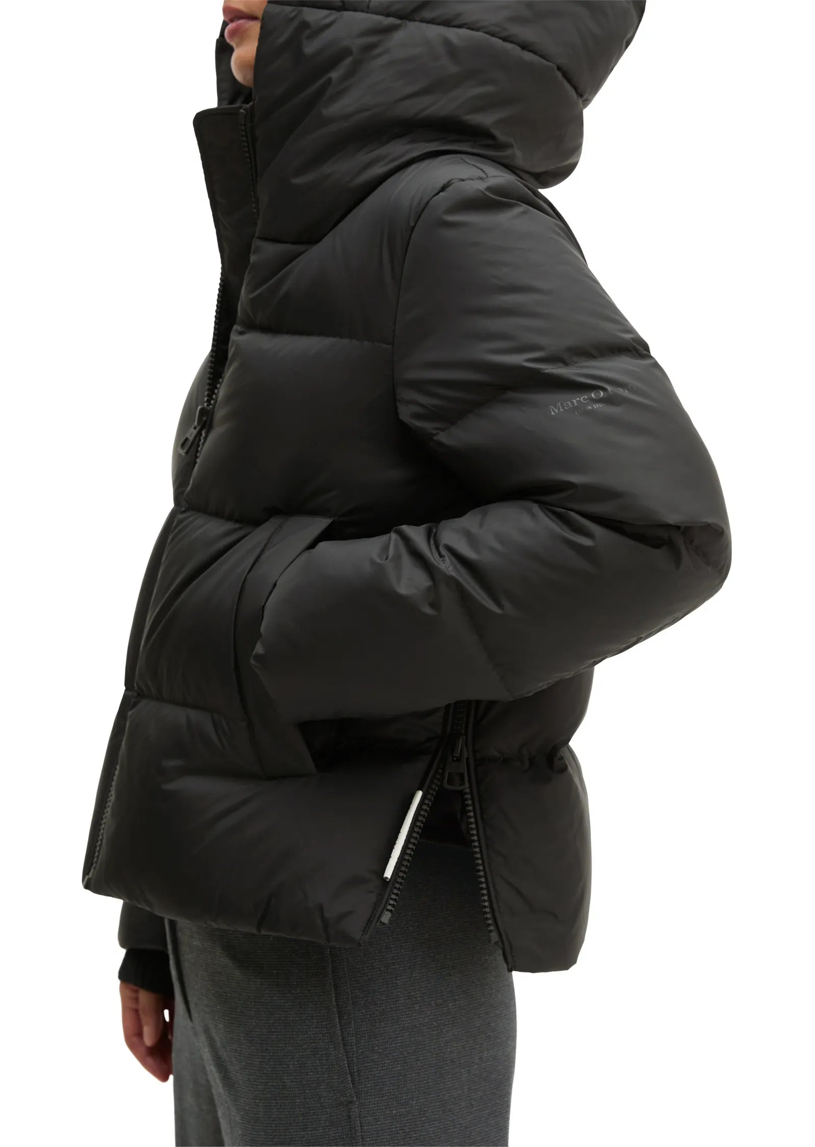 Daunenjacke mit Kapuze