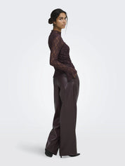 Bluse aus Spitze