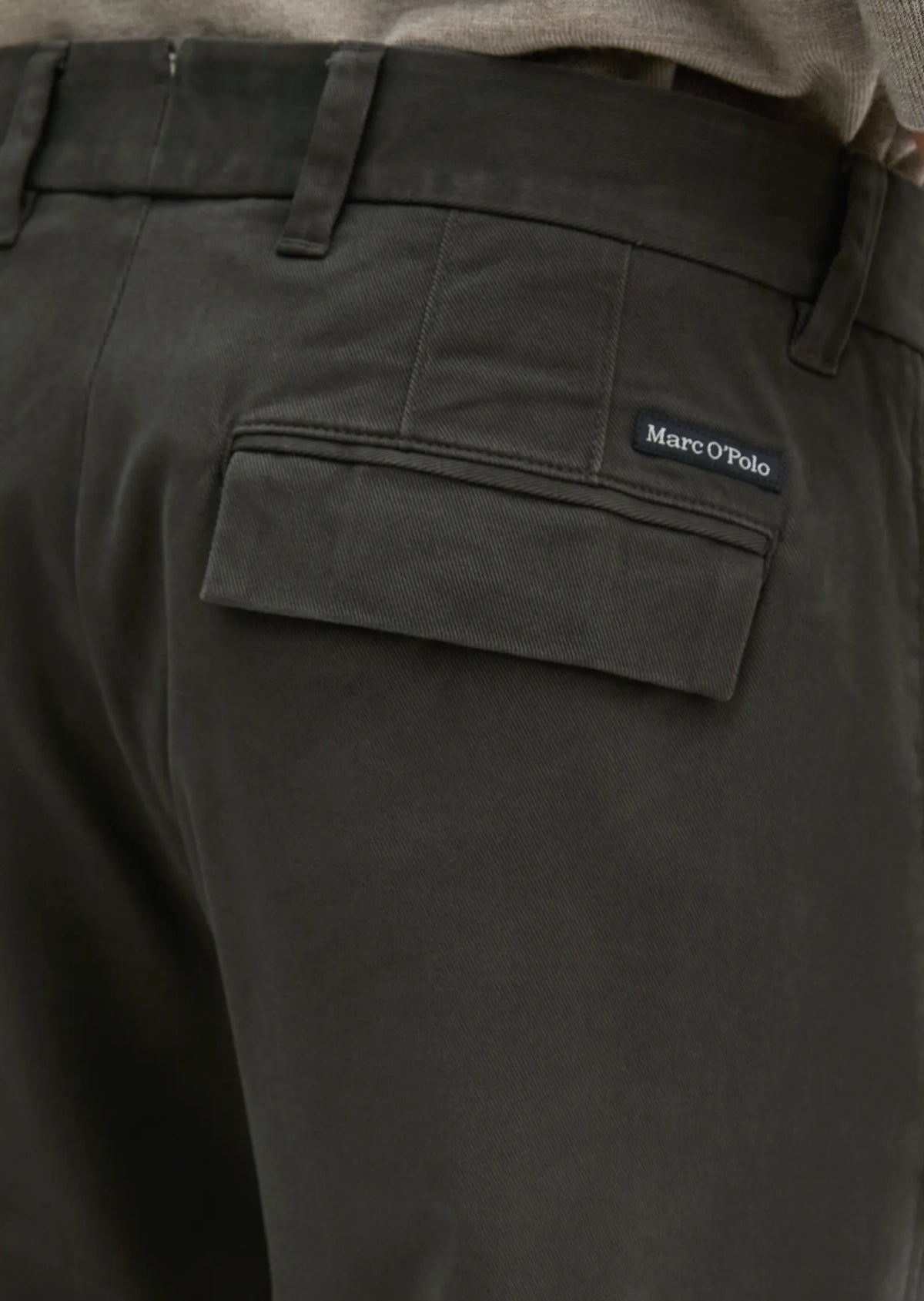Chinohose OSBY PLEATS Tapered Fit