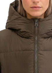 Daunenjacke mit Kapuze
