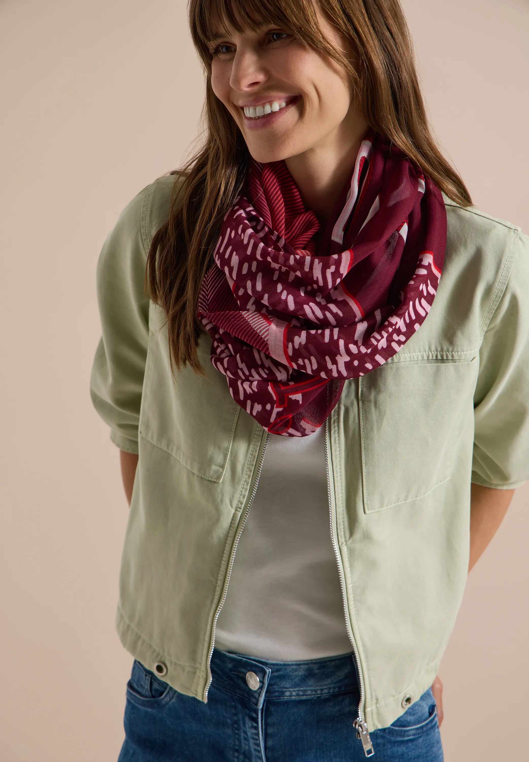 Loop-Schal im Patchwork-Print