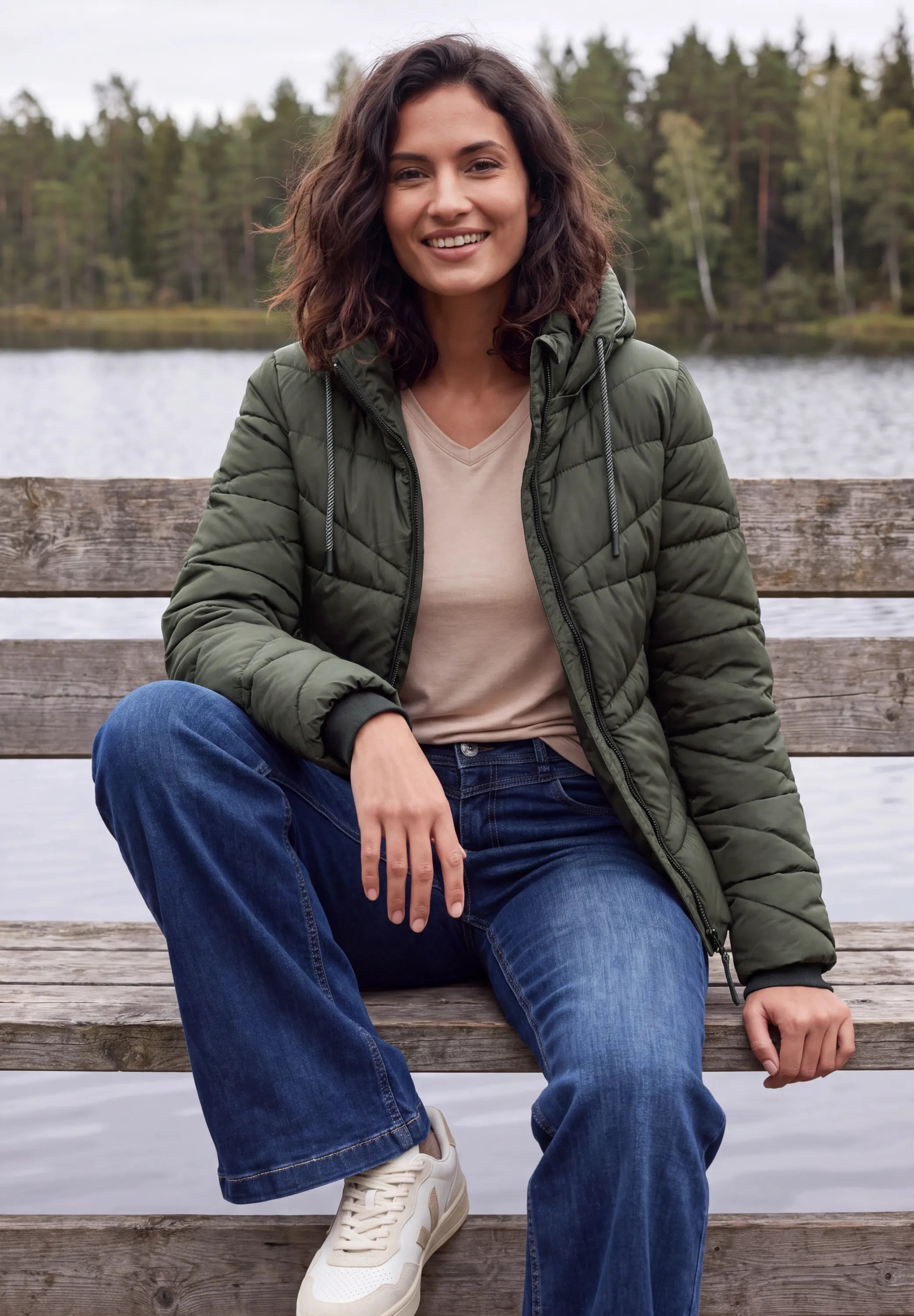 Steppjacke mit Kapuze