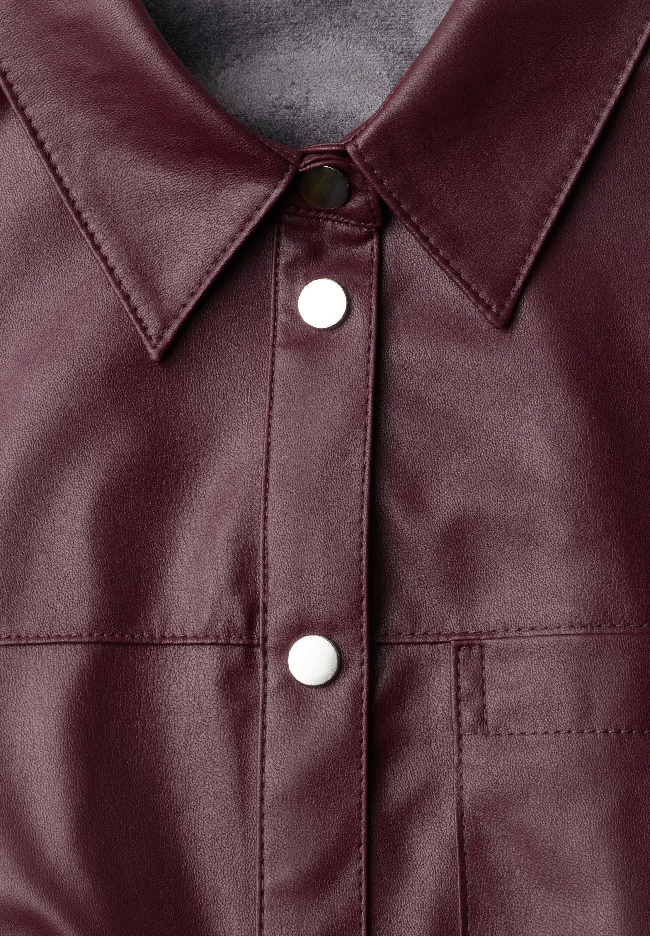 Hemdbluse in Leder-Optik