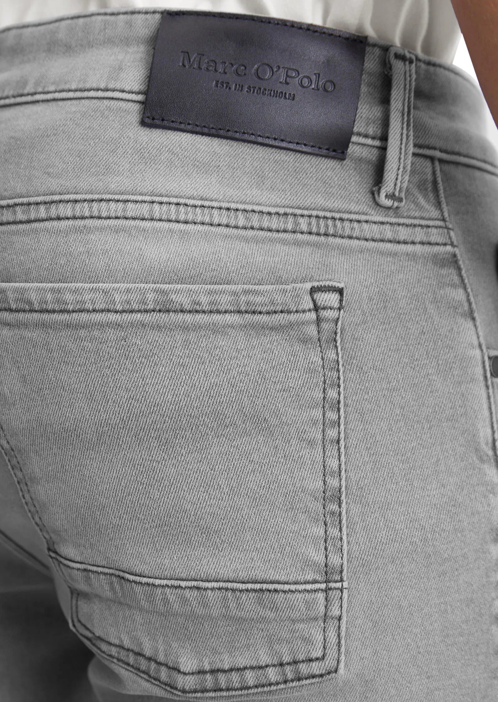 Jeans Shaped Fit