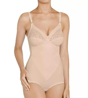 Formfit-Body mit Spitzendetails