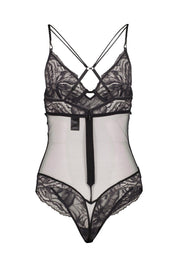 Body mit Spitze