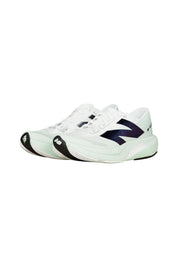 Laufschuhe  FuelCell Rebel v4