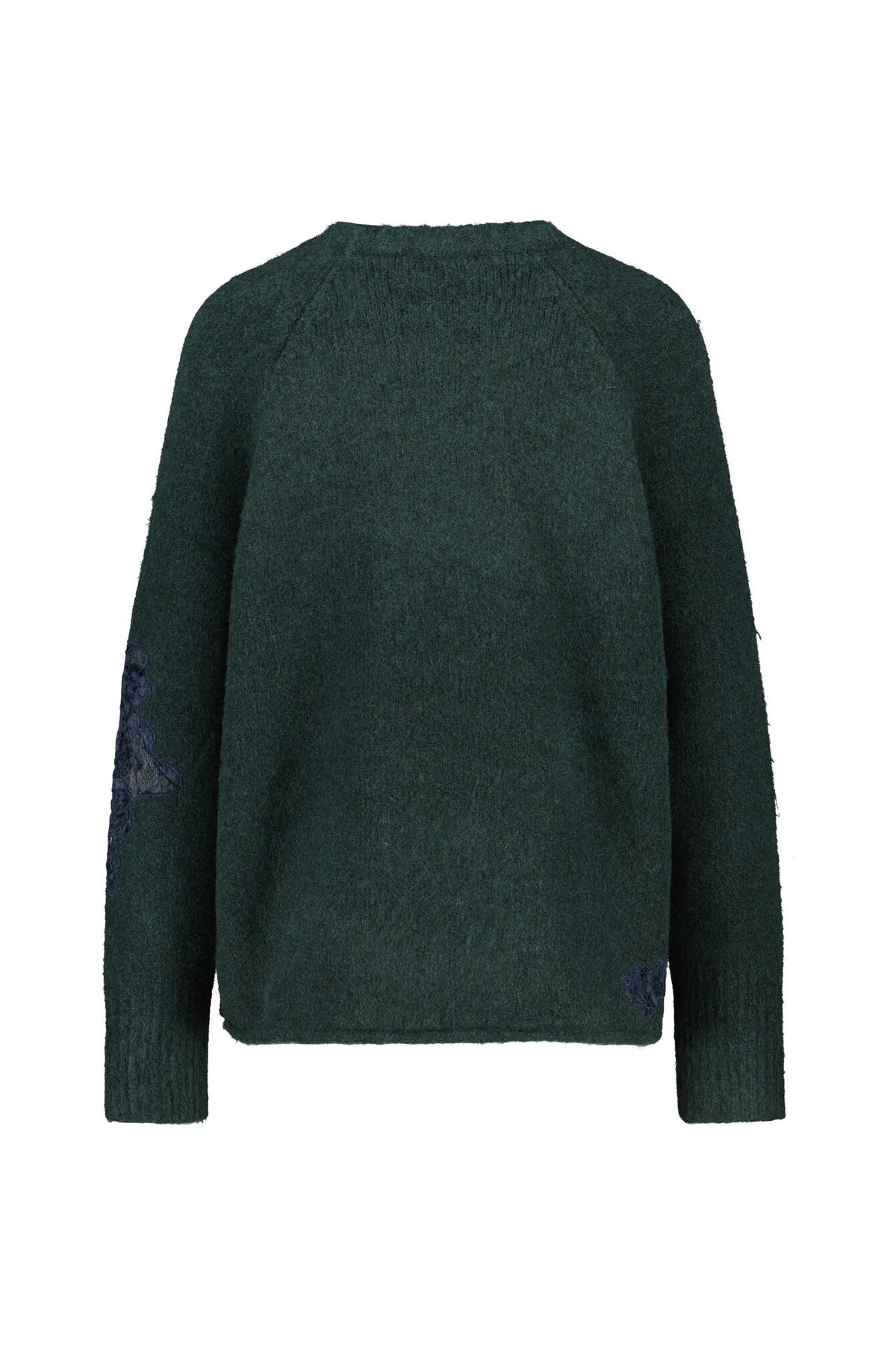 Strickpullover mit Stickereien