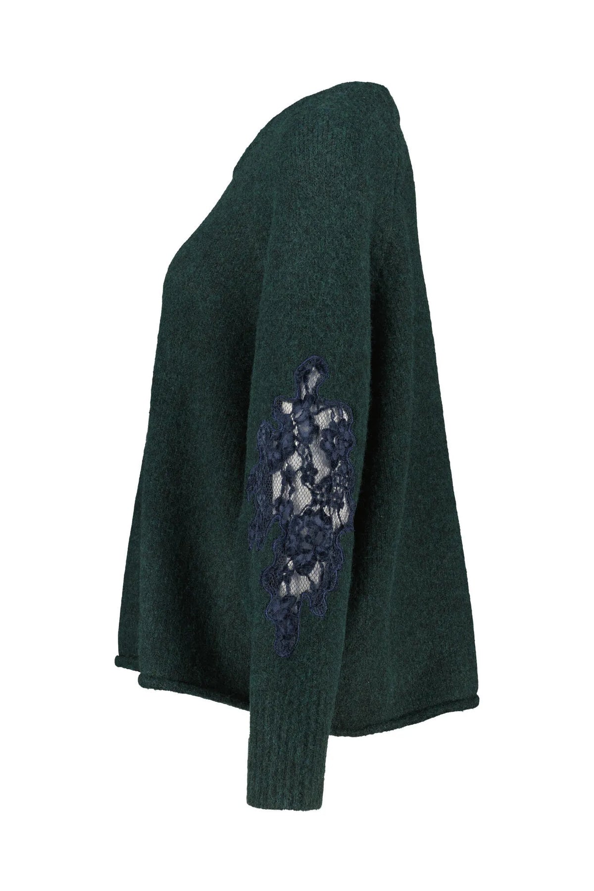 Strickpullover mit Stickereien